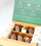 Coffret Découverte Maison Dattier ouvert : 6 dattes fourrées et enrobées de chocolat